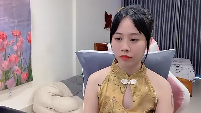 Snapshot of -rosiie- chatting on March 21, 3:55 am -rosiie- online show from March 21, 3:55 am