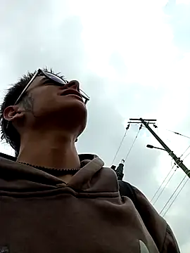 Snapshot of Cuervo_maniaco chatting on March 15, 3:37 pm Cuervo maniaco online show from March 15, 3:37 pm