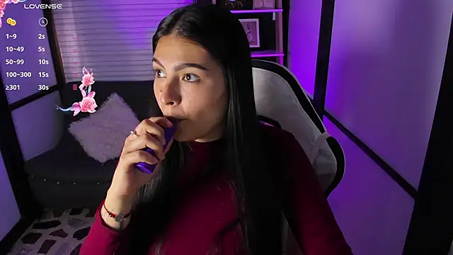 Snapshot of TifanyWhite_ chatting on January 31, 8:43 pm TifanyWhite online show from January 31, 8:43 pm