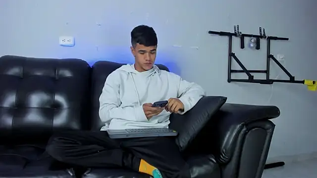 Rob saenz  online show from January 14, 12:35 pm