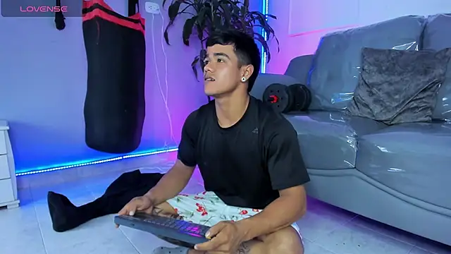 Rob saenz  online show from December 16, 3:50 pm