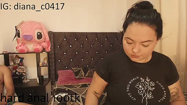 Snapshot of leoytessa_10 chatting on November 19, 1:33 pm leoytessa 10 online show from November 19, 1:33 pm