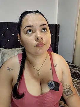 Snapshot of leoytessa_10 chatting on July 8, 1:37 pm leoytessa 10 online show from July 8, 1:37 pm