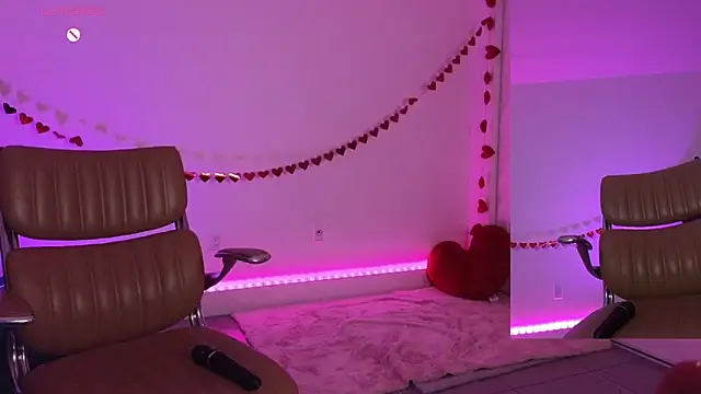 Sapphir3xoxo online show from February 15, 1:10 am