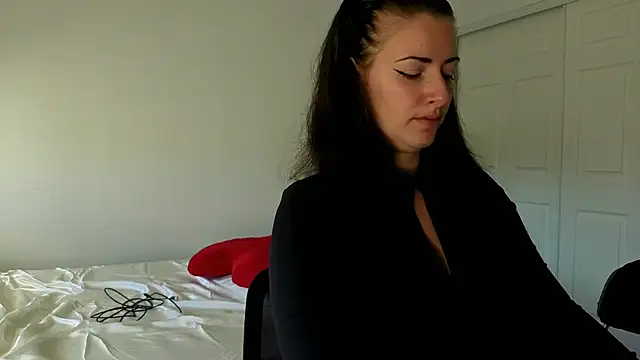 Snapshot of Sapphir3xoxo chatting on November 19, 1:55 pm Sapphir3xoxo online show from November 19, 1:55 pm