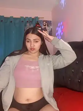 Snapshot of Nahiara_velez chatting on December 21, 11:56 pm Nahiara velez online show from December 21, 11:56 pm