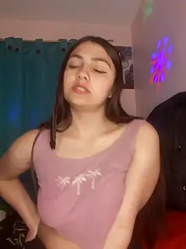 Snapshot of Nahiara_velez chatting on December 22, 3:00 am Nahiara velez online show from December 22, 3:00 am