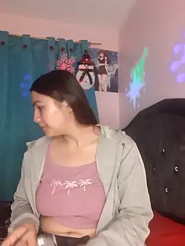 Snapshot of Nahiara_velez chatting on December 22, 3:44 pm Nahiara velez online show from December 22, 3:44 pm