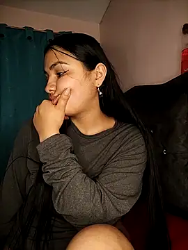 Snapshot of Nahiara_velez chatting on February 26, 11:26 pm Nahiara velez online show from February 26, 11:26 pm