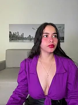 Snapshot of SophieRoyals chatting on June 21, 1:46 pm SophieRoyals online show from June 21, 1:46 pm