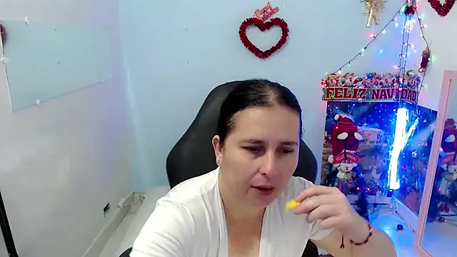 victoria jones online show from December 22, 3:09 pm