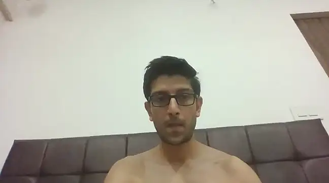 Snapshot of arjun_077 chatting on December 20, 1:33 pm arjun 077 online show from December 20, 1:33 pm