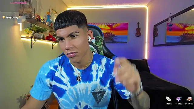 Snapshot of Damian_latinxxx chatting on July 14, 9:03 am Damian latinxxx online show from July 14, 9:03 am