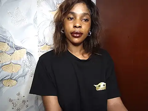 Snapshot of _Gyy_ chatting on October 6, 8:23 am  Gyy  online show from October 6, 8:23 am