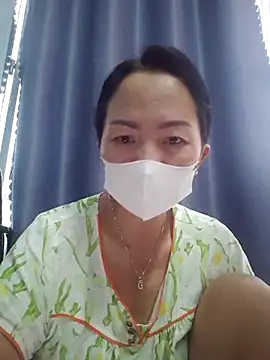 Baby-sexytits18 online show from October 23, 11:24 pm