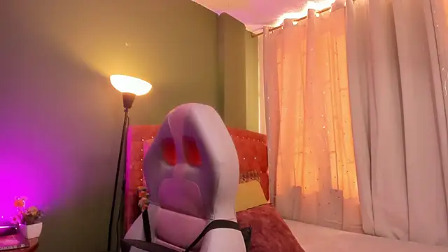 Zara dulce online show from December 3, 6:50 pm