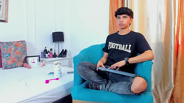 Snapshot of Santy_carrington chatting on January 13, 9:52 pm Santy carrington online show from January 13, 9:52 pm