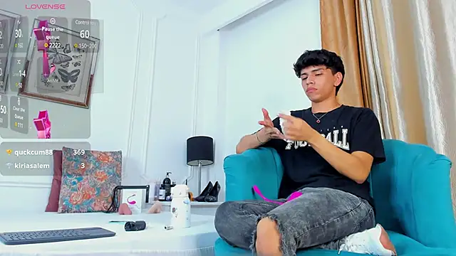 Snapshot of Santy_carrington chatting on January 14, 1:04 am Santy carrington online show from January 14, 1:04 am