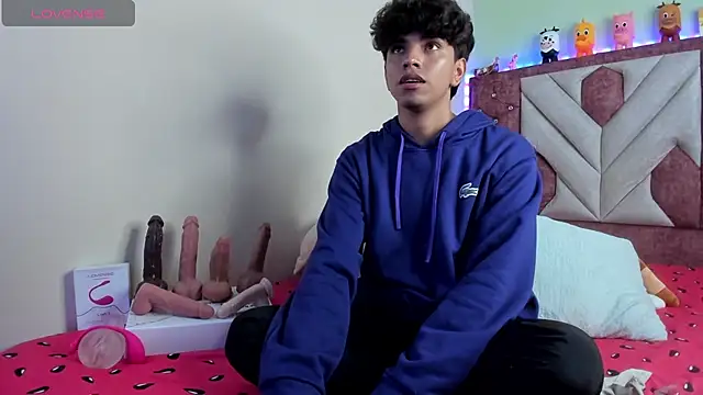 Snapshot of Santy_carrington chatting on September 23, 3:42 am Santy carrington online show from September 23, 3:42 am