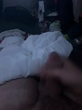 Snapshot of beteu1210 chatting on April 5, 8:06 pm beteu1210 online show from April 5, 8:06 pm