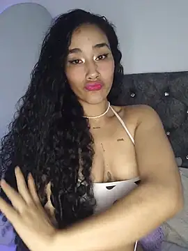 Snapshot of jaderossxx chatting on July 3, 5:19 pm jaderossxx online show from July 3, 5:19 pm