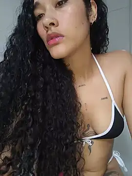 Snapshot of jaderossxx chatting on July 14, 4:02 pm jaderossxx online show from July 14, 4:02 pm