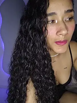 Snapshot of jaderossxx chatting on July 16, 2:06 am jaderossxx online show from July 16, 2:06 am