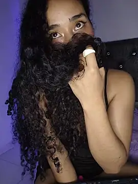 Snapshot of jaderossxx chatting on July 23, 1:58 am jaderossxx online show from July 23, 1:58 am