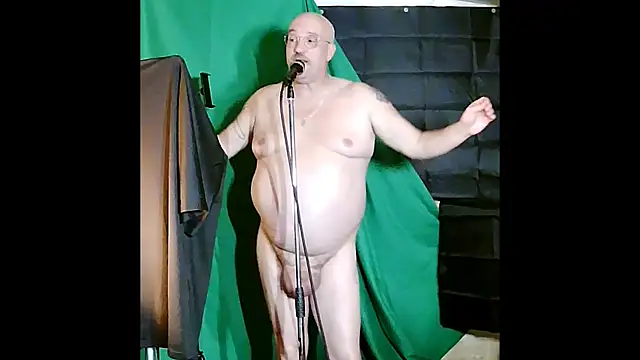 Snapshot of ShamelessMan chatting on September 28, 7:19 pm ShamelessMan online show from September 28, 7:19 pm