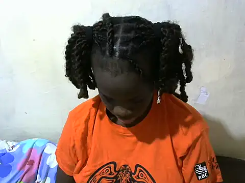 Snapshot of Thicky_kyla chatting on May 10, 7:41 pm Thicky kyla online show from May 10, 7:41 pm