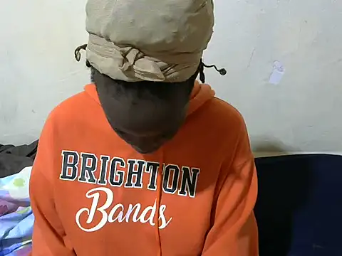 Snapshot of Thicky_kyla chatting on June 5, 11:38 am Thicky kyla online show from June 5, 11:38 am