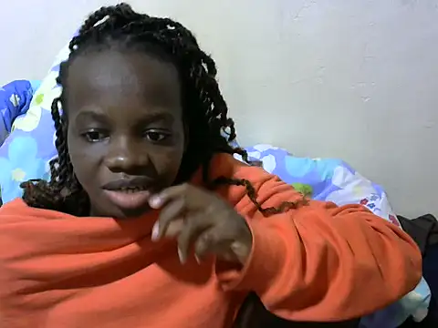 Snapshot of Thicky_kyla chatting on June 9, 7:47 pm Thicky kyla online show from June 9, 7:47 pm
