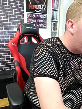 Snapshot of PupW0lfy chatting on December 2, 3:14 pm PupW0lfy online show from December 2, 3:14 pm