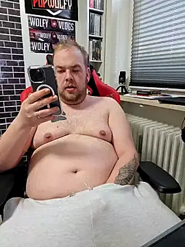 Snapshot of PupW0lfy chatting on January 25, 7:28 am PupW0lfy online show from January 25, 7:28 am