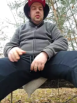 Snapshot of PupW0lfy chatting on January 31, 11:24 am PupW0lfy online show from January 31, 11:24 am