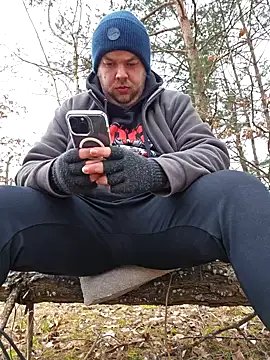 Snapshot of PupW0lfy chatting on February 3, 11:42 am PupW0lfy online show from February 3, 11:42 am