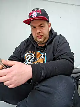 Snapshot of PupW0lfy chatting on February 10, 11:36 am PupW0lfy online show from February 10, 11:36 am