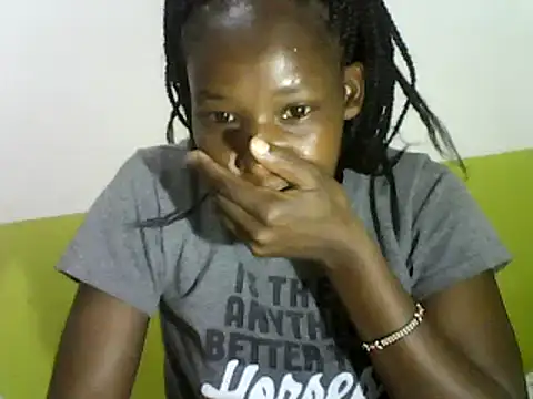 Snapshot of Claris2 chatting on February 6, 7:29 pm Claris2 online show from February 6, 7:29 pm