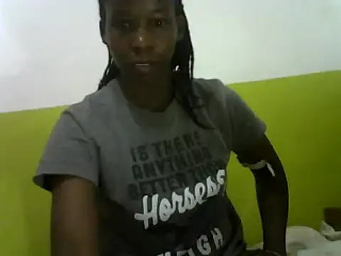 Snapshot of Claris2 chatting on March 2, 3:13 am Claris2 online show from March 2, 3:13 am