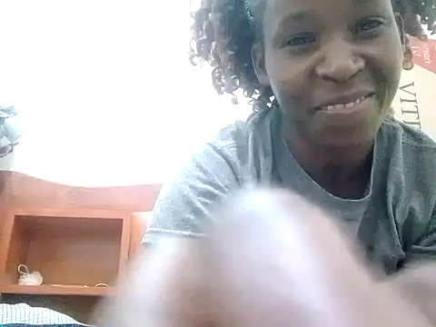 Snapshot of Claris2 chatting on September 29, 9:08 pm Claris2 online show from September 29, 9:08 pm