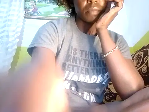 Snapshot of Claris2 chatting on October 3, 8:17 pm Claris2 online show from October 3, 8:17 pm