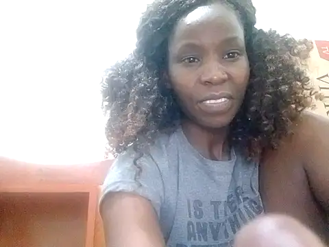 Snapshot of Claris2 chatting on October 10, 7:57 pm Claris2 online show from October 10, 7:57 pm