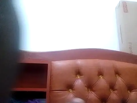 Snapshot of Claris2 chatting on October 12, 8:19 pm Claris2 online show from October 12, 8:19 pm