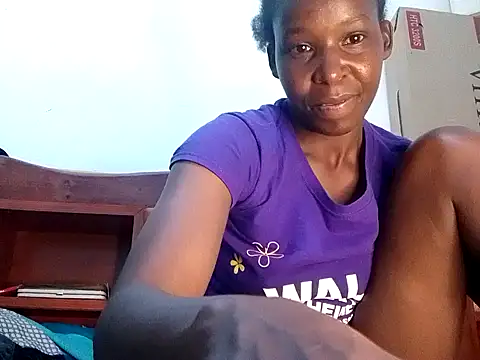 Snapshot of Claris2 chatting on November 24, 7:57 pm Claris2 online show from November 24, 7:57 pm