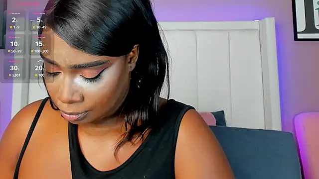 Britanymooree online show from October 29, 7:59 pm