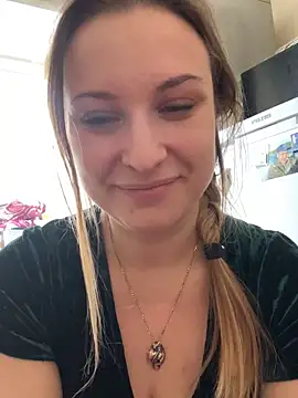 Snapshot of OlgaBuzzz chatting on February 16, 4:53 am OlgaBuzzz online show from February 16, 4:53 am