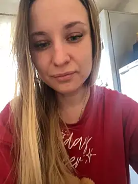 Snapshot of OlgaBuzzz chatting on March 10, 5:00 am OlgaBuzzz online show from March 10, 5:00 am