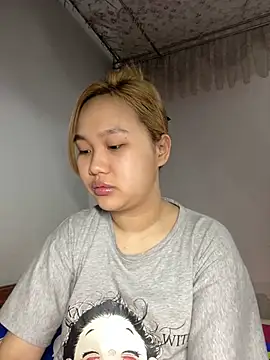 Odette68 online show from April 28, 11:54 pm
