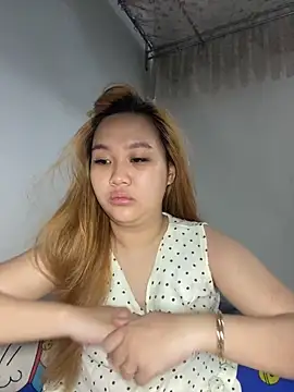 Snapshot of Odette68 chatting on June 3, 12:13 am Odette68 online show from June 3, 12:13 am