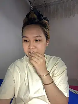 Snapshot of Odette68 chatting on June 18, 12:44 am Odette68 online show from June 18, 12:44 am